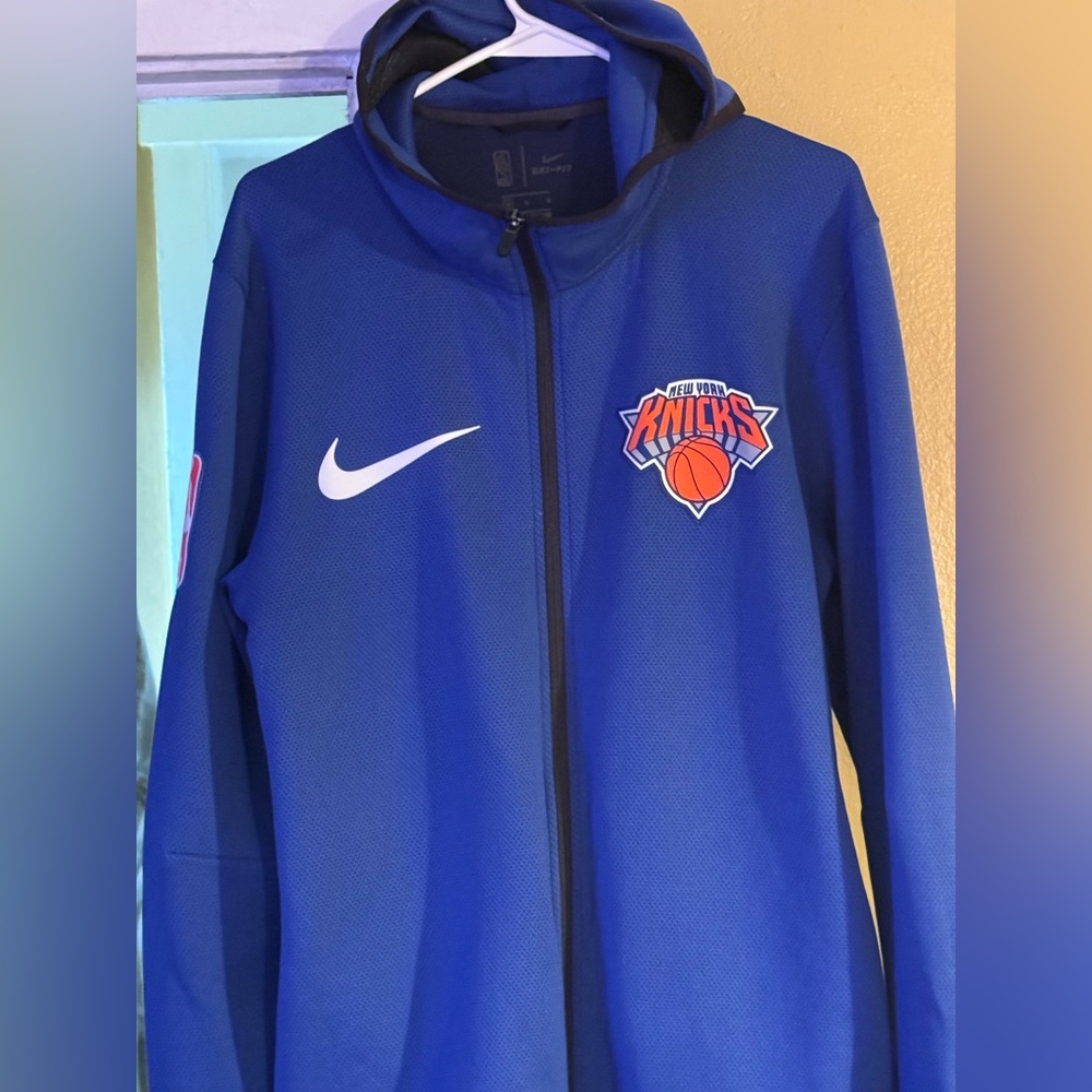 Nike New York Knicks therma flex hoodie size medium authentic